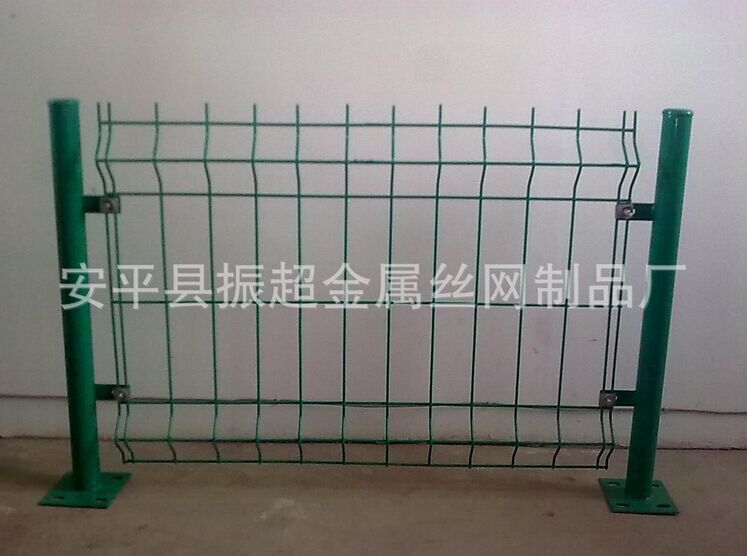 电焊护栏网 防护网 隔离网-m.czhyzscl.cn