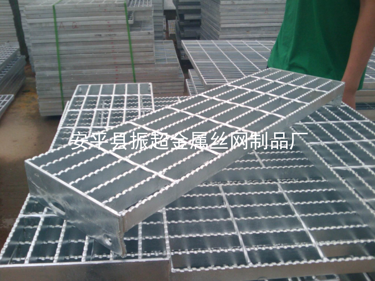 踏步板网,沟盖网-m.czhyzscl.cn